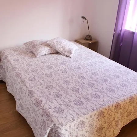 Nyaraló Grillohouse Lourinhã